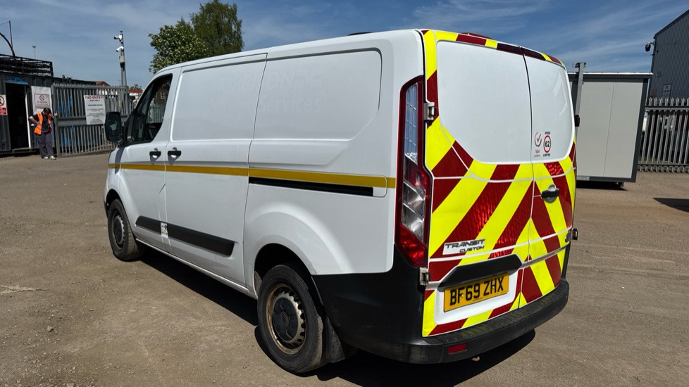 FORD TRANSIT CUSTOM 300 2.0 ECOBLUE 105PS - Товарен бус: снимка 3 FORD TRANSIT CUSTOM 300 2.0 ECOBLUE 105PS - Товарен бус: снимка 3