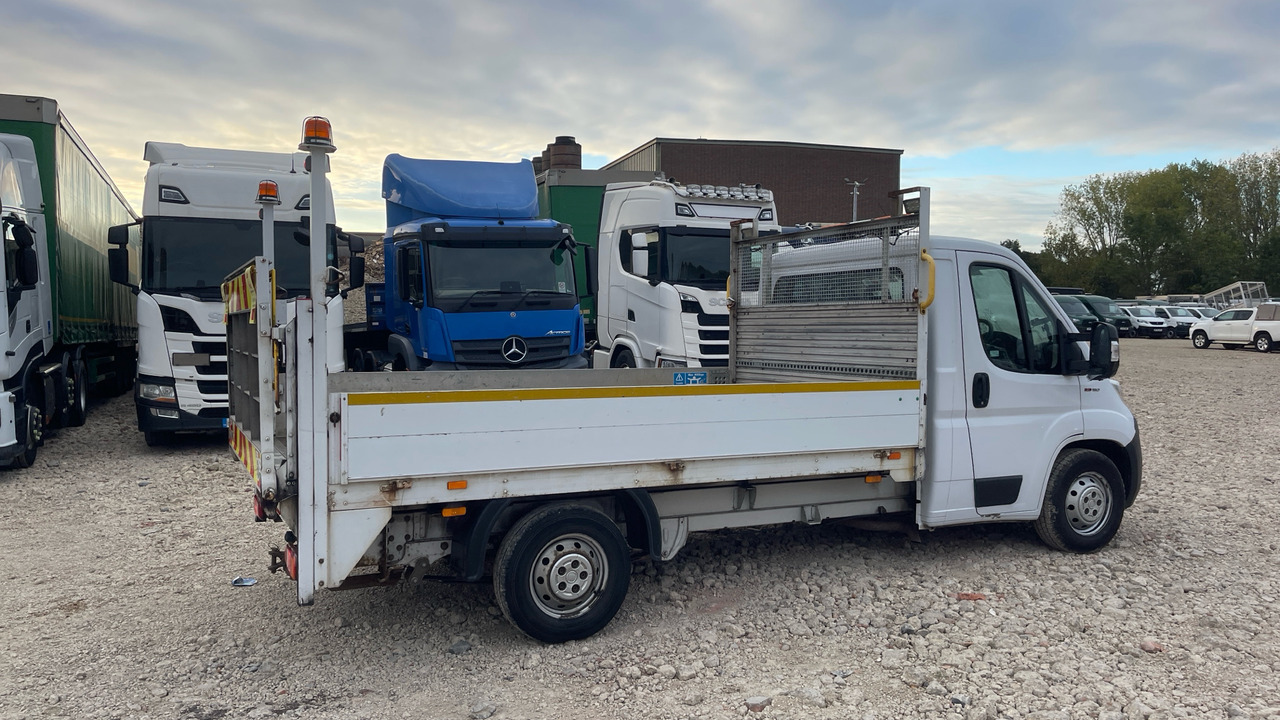 Fiat Ducato 35 2.3 Multijet 130PS - Бордови бус: снимка 4 Fiat Ducato 35 2.3 Multijet 130PS - Бордови бус: снимка 4