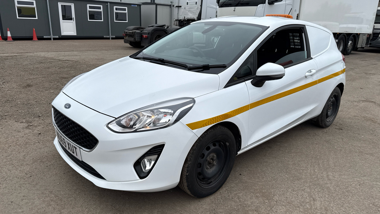 Ford Fiesta 1.5 TDCi - Лек автомобил: снимка 2 Ford Fiesta 1.5 TDCi - Лек автомобил: снимка 2
