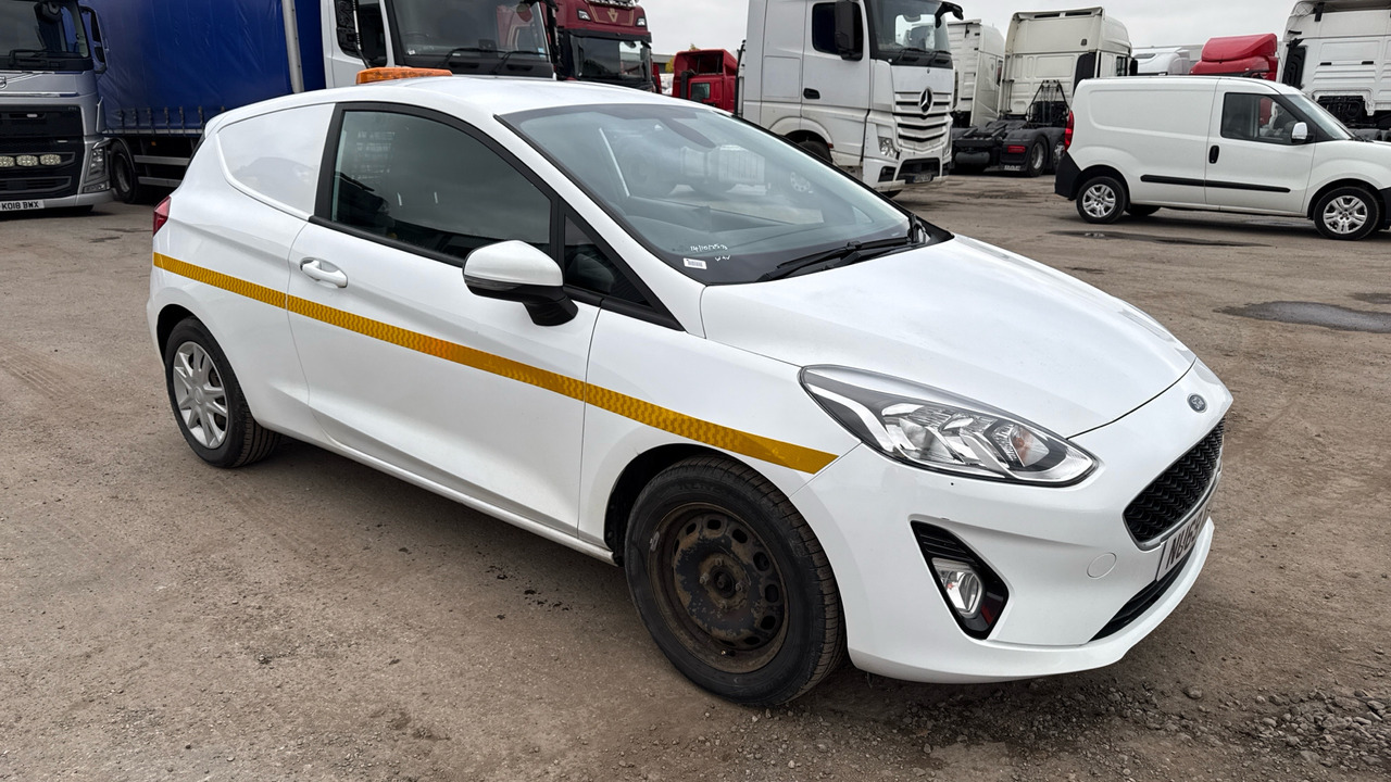 Ford Fiesta 1.5 TDCi - Лек автомобил: снимка 1 Ford Fiesta 1.5 TDCi - Лек автомобил: снимка 1