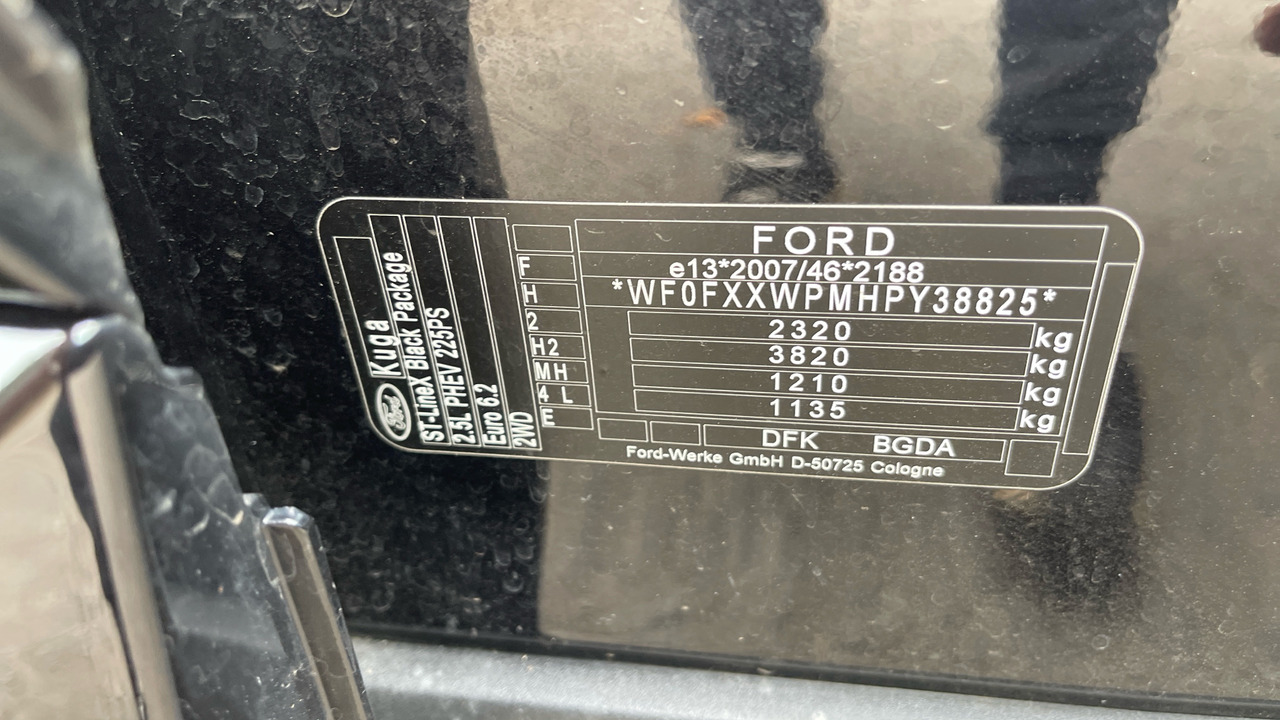 Хечбек Ford Kuga 2.5 PHEV Black Package Edition CVT: снимка 10