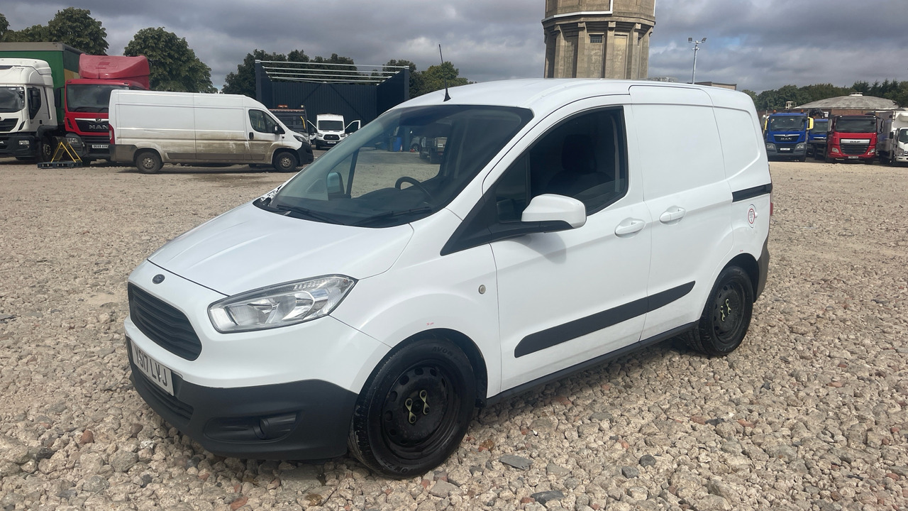 Ford Transit Courier 1.5 TDCI 95PS - Малък ван: снимка 2 Ford Transit Courier 1.5 TDCI 95PS - Малък ван: снимка 2
