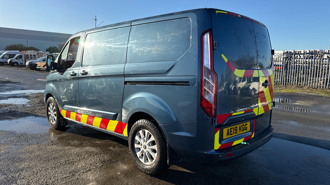 Ford Transit Custom 280 2.0 EcoBlue 130ps Limited - Малък ван: снимка 3 Ford Transit Custom 280 2.0 EcoBlue 130ps Limited - Малък ван: снимка 3