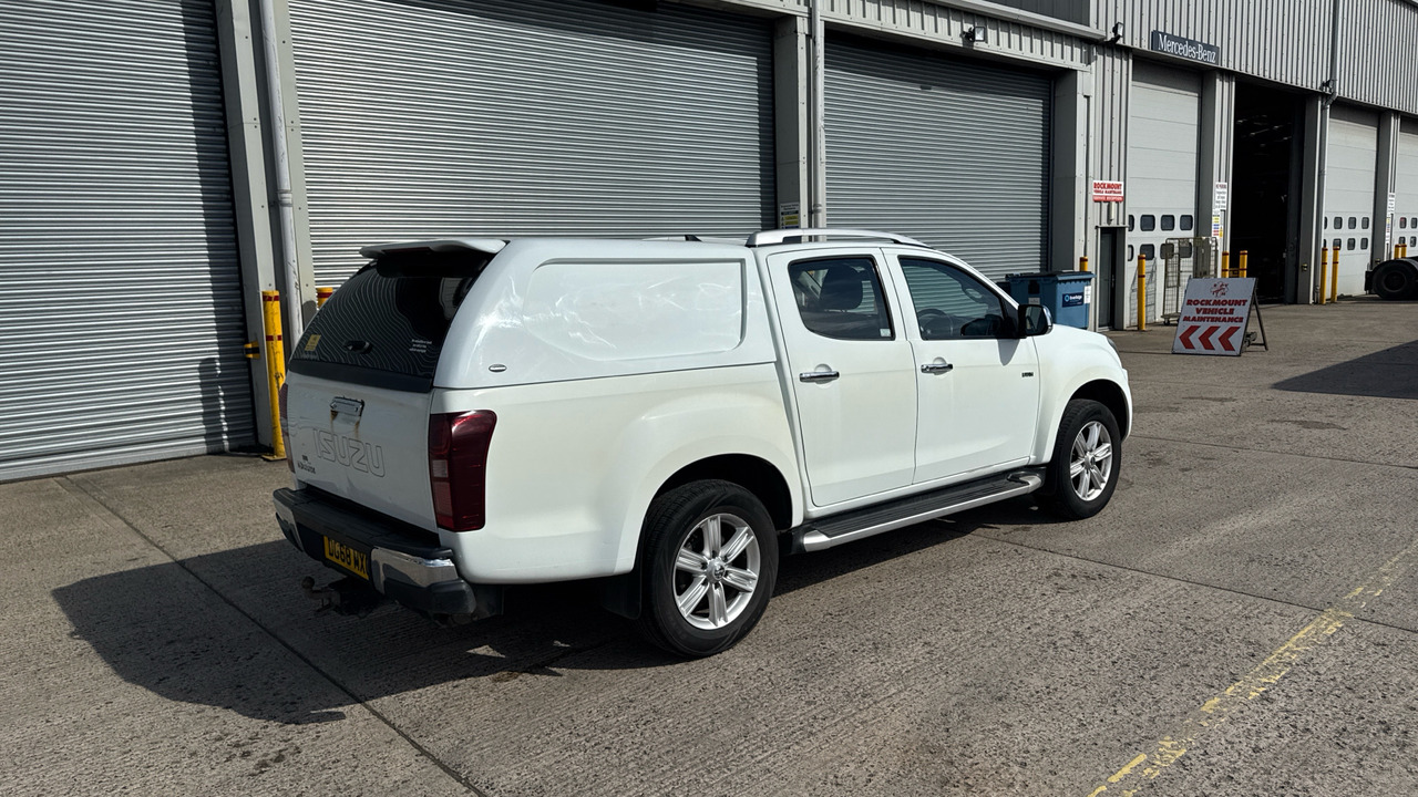ISUZU D-MAX 1.9 UTAH - Пикап, Бус с двойна кабина: снимка 4 ISUZU D-MAX 1.9 UTAH - Пикап, Бус с двойна кабина: снимка 4