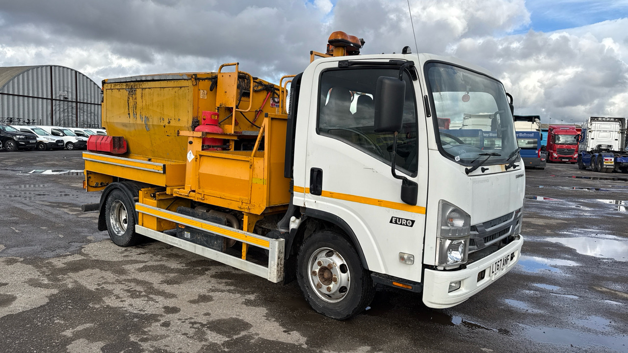 ISUZU FORWARD N75 - Техника за слагане на асфалт: снимка 1 ISUZU FORWARD N75 - Техника за слагане на асфалт: снимка 1