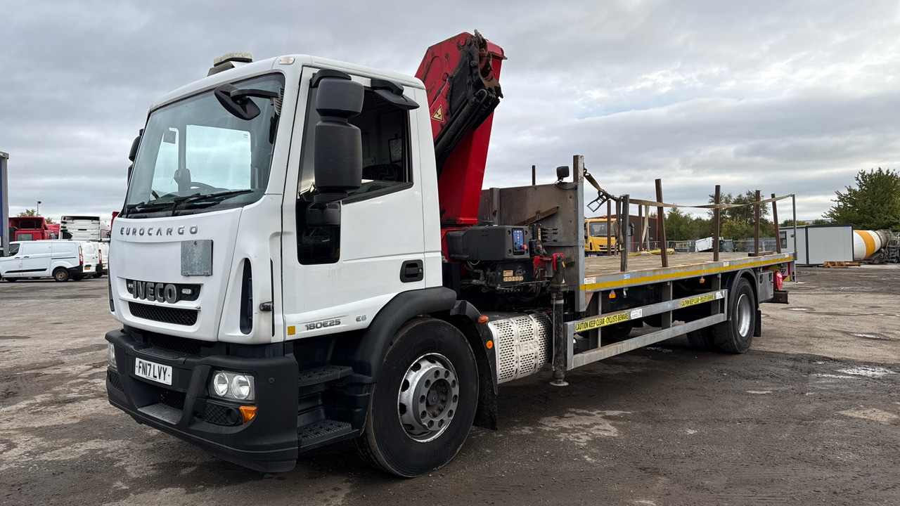 IVECO EUROCARGO 180E25 - Бордови камион, Камион с кран: снимка 2 IVECO EUROCARGO 180E25 - Бордови камион, Камион с кран: снимка 2