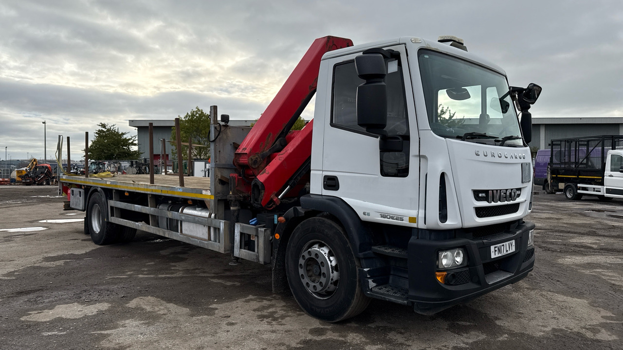 IVECO EUROCARGO 180E25 - Бордови камион, Камион с кран: снимка 1 IVECO EUROCARGO 180E25 - Бордови камион, Камион с кран: снимка 1