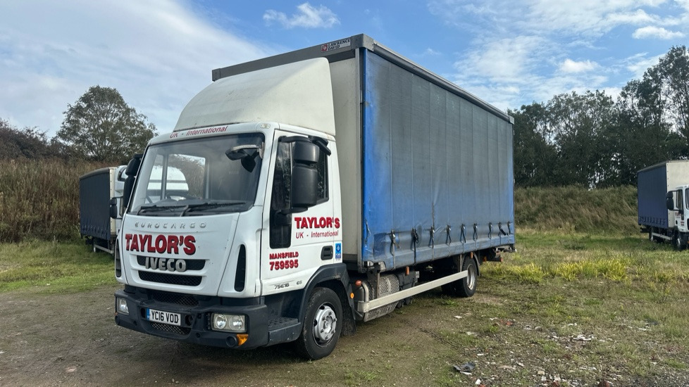 IVECO EUROCARGO  75E16 - Камион с брезент: снимка 2 IVECO EUROCARGO  75E16 - Камион с брезент: снимка 2