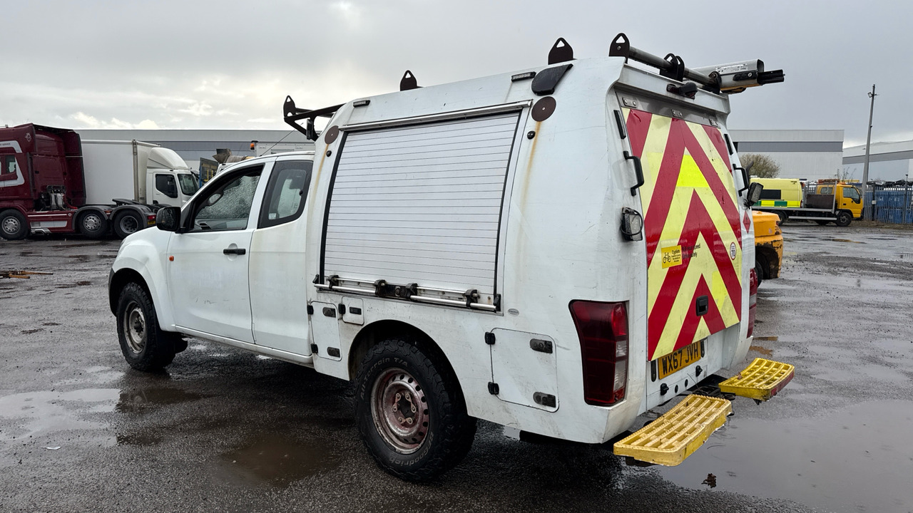 Isuzu D-Max 1.9 - Пикап, Бус с двойна кабина: снимка 3 Isuzu D-Max 1.9 - Пикап, Бус с двойна кабина: снимка 3