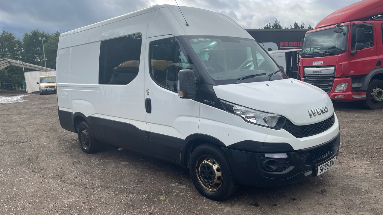 Iveco Daily 2.3 35-130 - Бус с двойна кабина: снимка 1 Iveco Daily 2.3 35-130 - Бус с двойна кабина: снимка 1