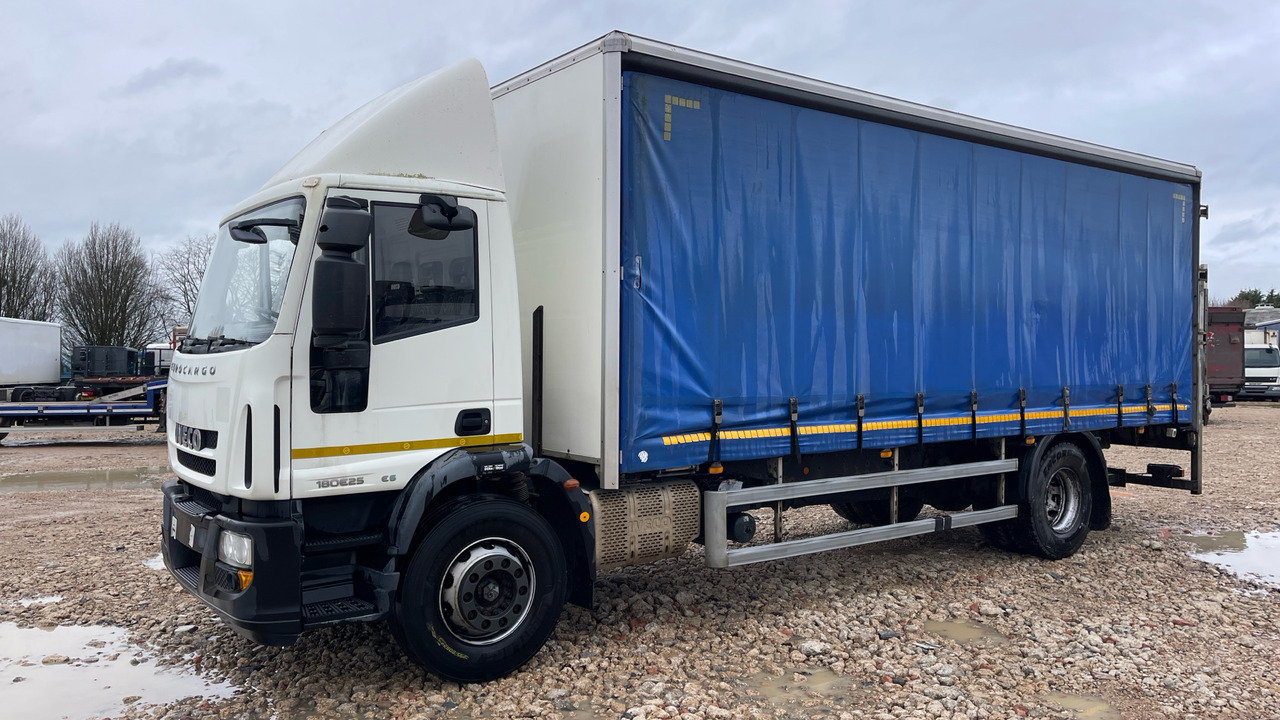 Iveco Eurocargo 180E25 - Камион с брезент: снимка 2 Iveco Eurocargo 180E25 - Камион с брезент: снимка 2