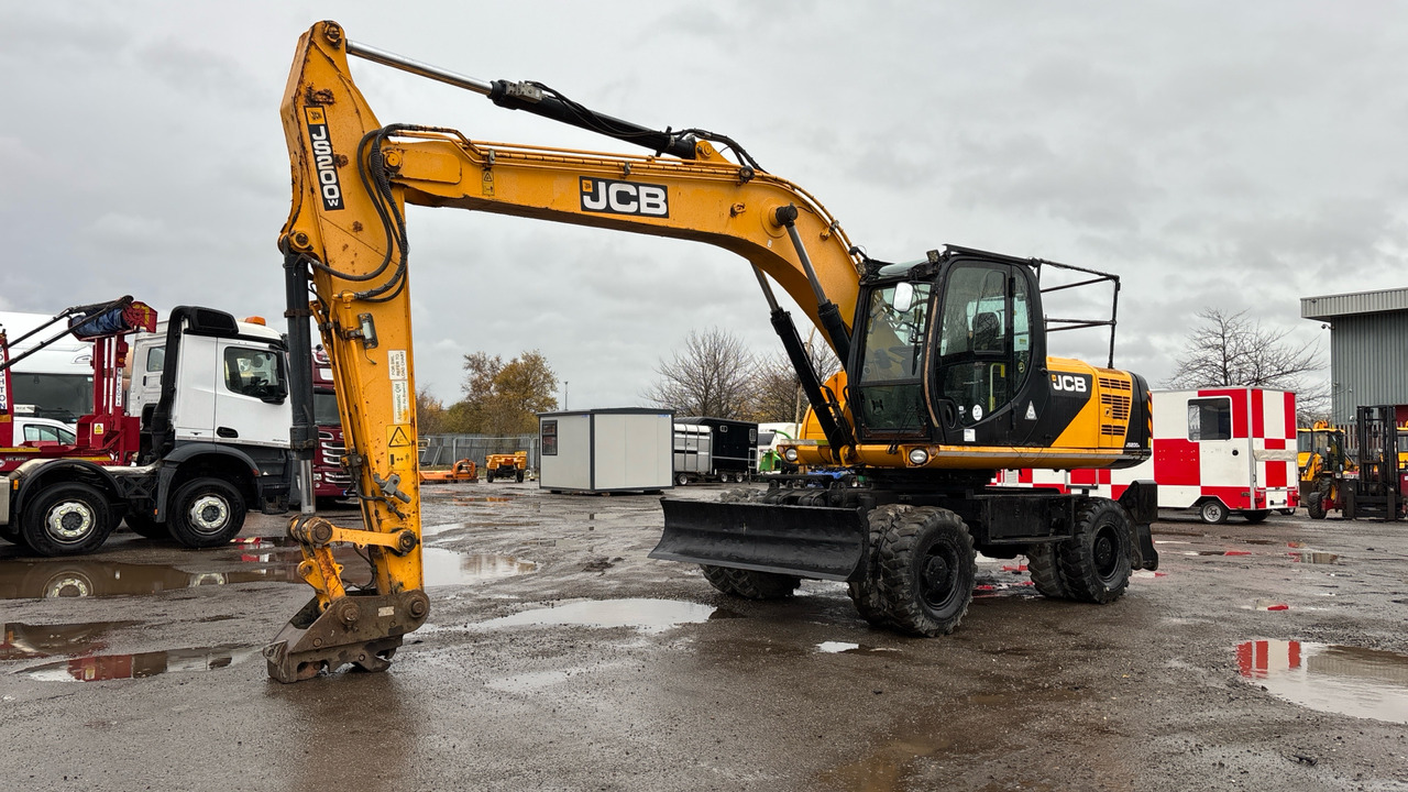 JCB JS200W - Колесен багер: снимка 2 JCB JS200W - Колесен багер: снимка 2