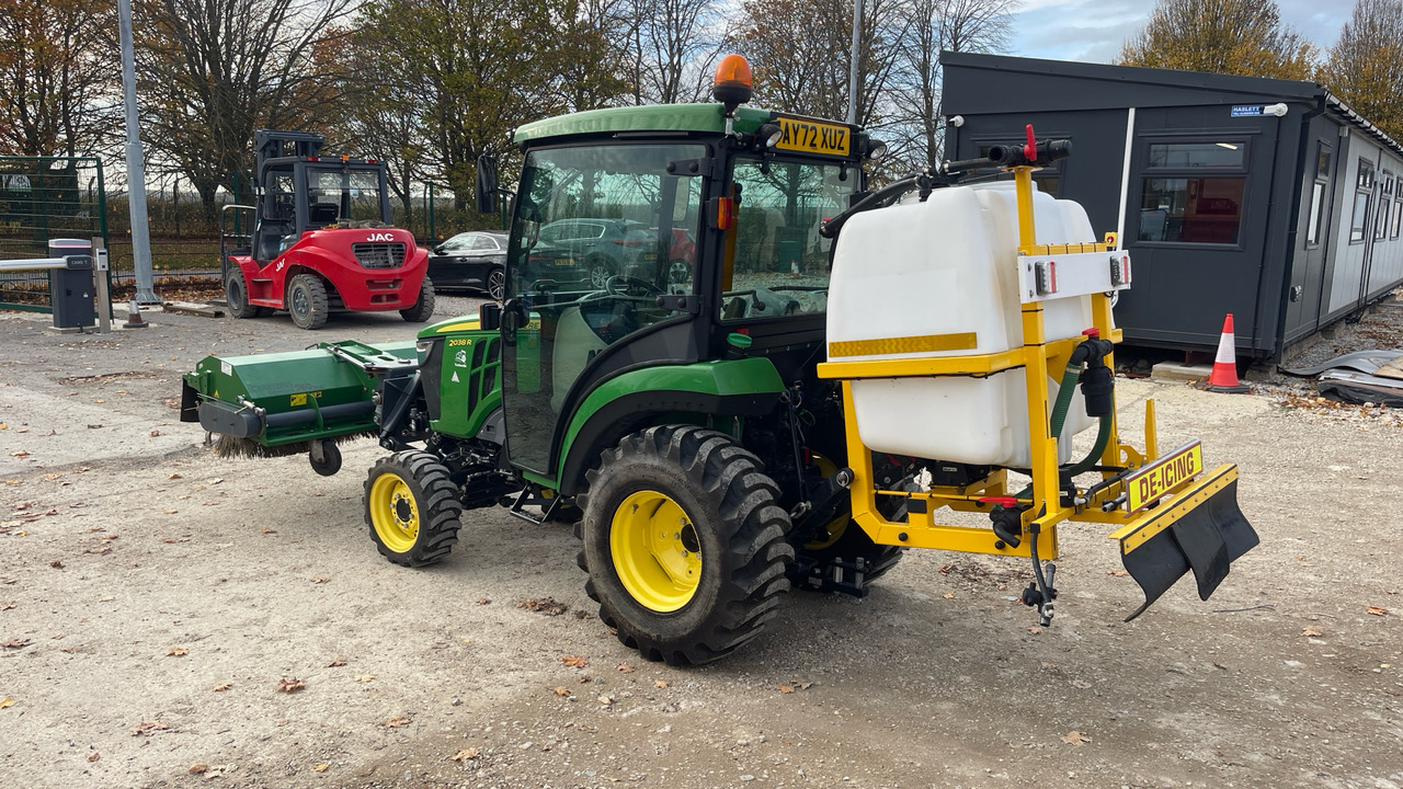 JOHN DEERE 2038R - Трактор: снимка 3 JOHN DEERE 2038R - Трактор: снимка 3