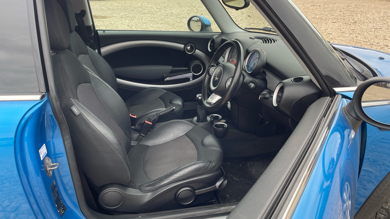 MINI COOPER S 1.6 - Хечбек: снимка 5 MINI COOPER S 1.6 - Хечбек: снимка 5