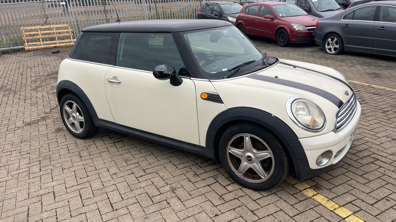 MINI COOPER - Хечбек: снимка 1 MINI COOPER - Хечбек: снимка 1