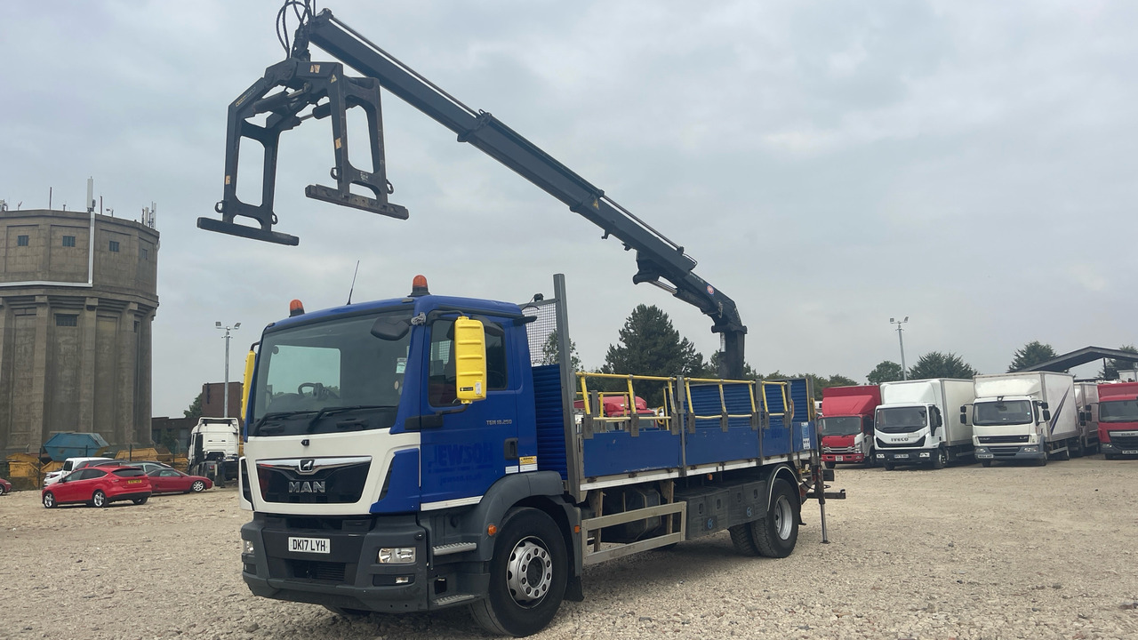 Man TGM 18.250 - Бордови камион, Камион с кран: снимка 2 Man TGM 18.250 - Бордови камион, Камион с кран: снимка 2