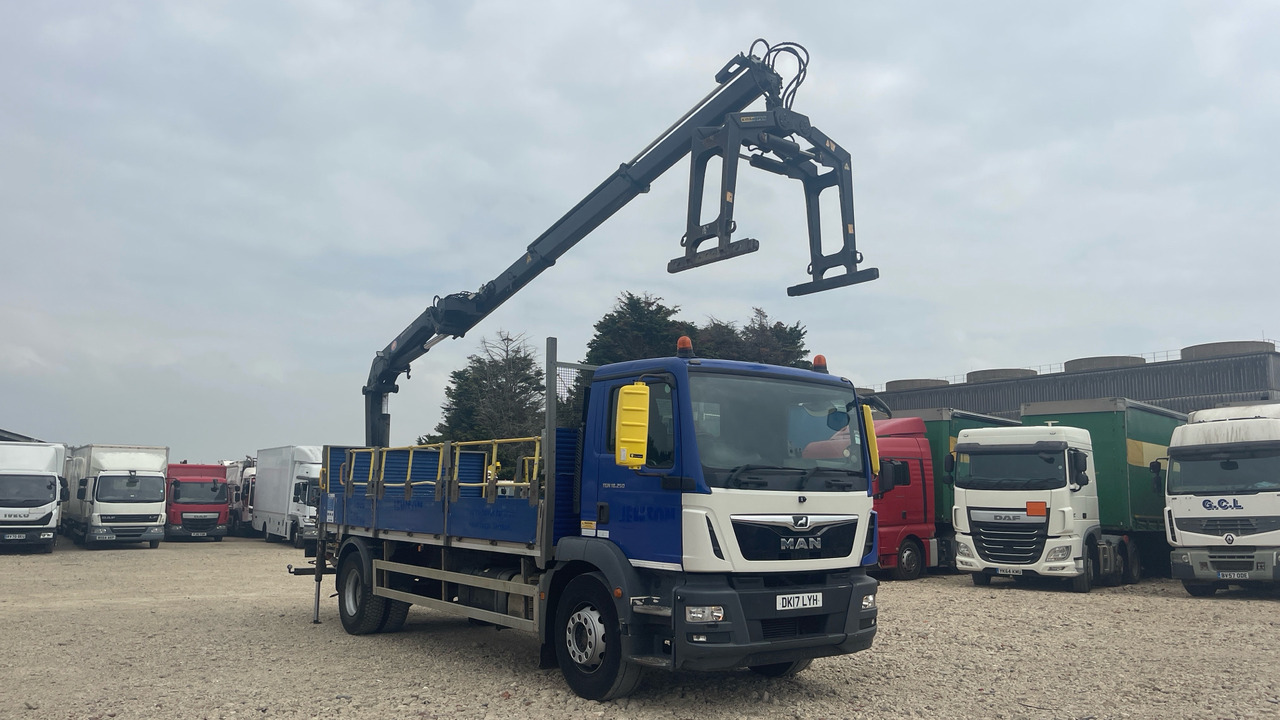 Man TGM 18.250 - Бордови камион, Камион с кран: снимка 1 Man TGM 18.250 - Бордови камион, Камион с кран: снимка 1