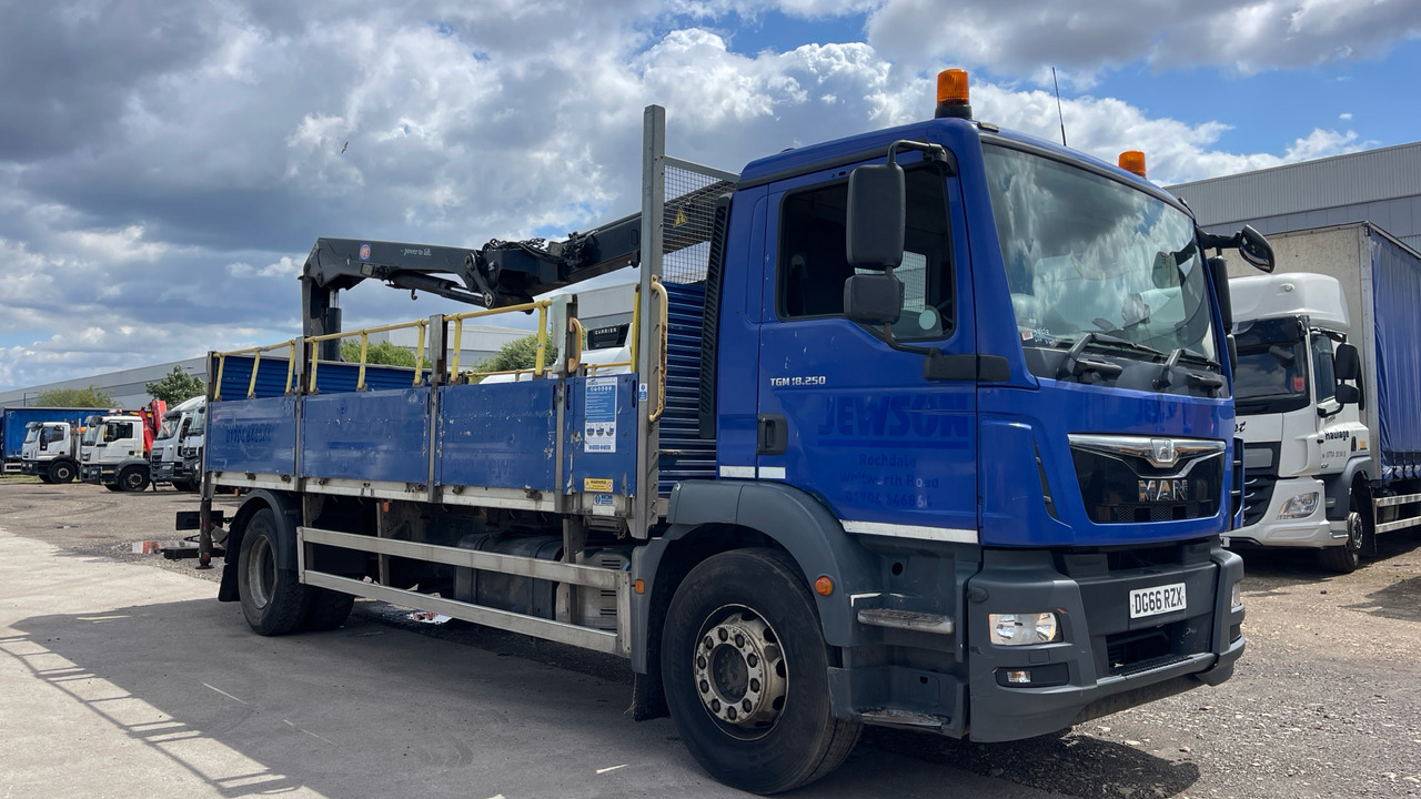 Man TGM 18.250 - Бордови камион, Камион с кран: снимка 1 Man TGM 18.250 - Бордови камион, Камион с кран: снимка 1