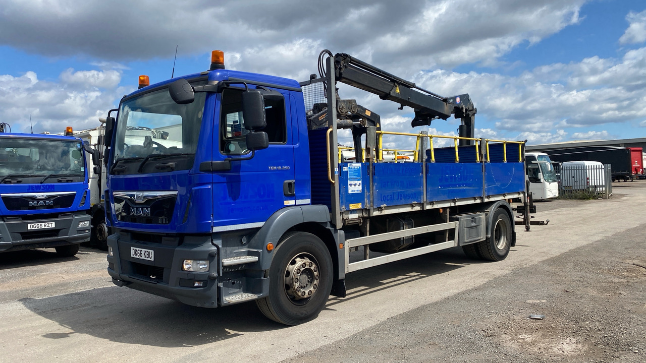 Man TGM 18.250 - Бордови камион, Камион с кран: снимка 2 Man TGM 18.250 - Бордови камион, Камион с кран: снимка 2