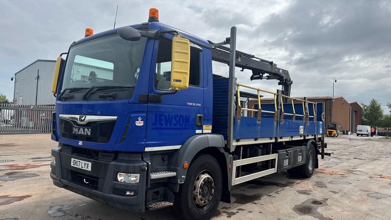 Man TGM 18.250 - Бордови камион, Камион с кран: снимка 2 Man TGM 18.250 - Бордови камион, Камион с кран: снимка 2