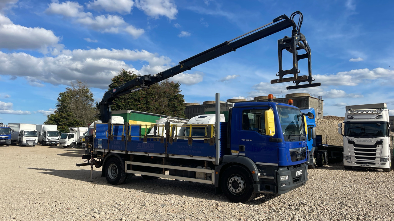 Man TGM 18.250 - Бордови камион, Камион с кран: снимка 1 Man TGM 18.250 - Бордови камион, Камион с кран: снимка 1