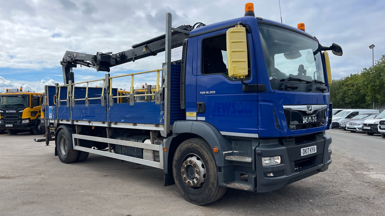 Man TGM 18.250 - Бордови камион, Камион с кран: снимка 1 Man TGM 18.250 - Бордови камион, Камион с кран: снимка 1