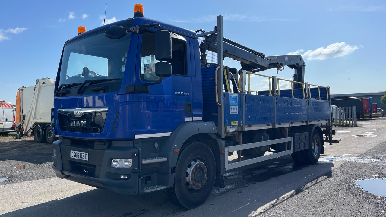 Man TGM 18.250 - Бордови камион, Камион с кран: снимка 2 Man TGM 18.250 - Бордови камион, Камион с кран: снимка 2