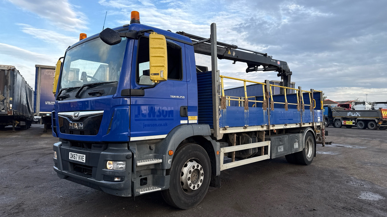 Man TGM 18.250 - Бордови камион, Камион с кран: снимка 2 Man TGM 18.250 - Бордови камион, Камион с кран: снимка 2