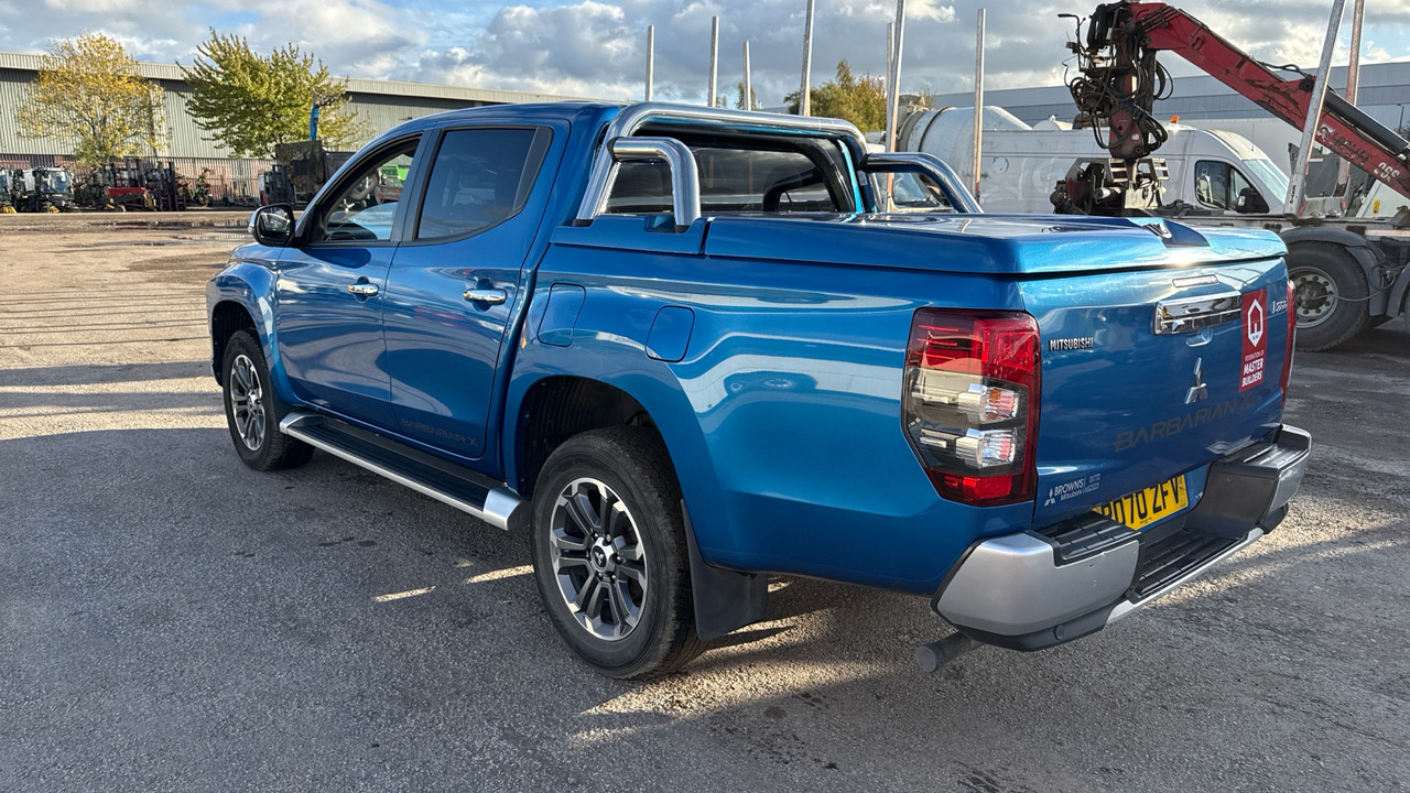 Mitsubishi L200 DI-D 2.3 Barbarian X 150PS - Пикап, Бус с двойна кабина: снимка 3 Mitsubishi L200 DI-D 2.3 Barbarian X 150PS - Пикап, Бус с двойна кабина: снимка 3