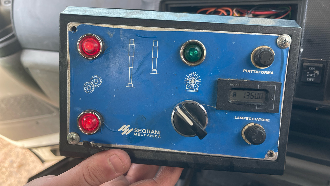 Автовишка NISSAN CABSTAR 35.14: снимка 14 Автовишка NISSAN CABSTAR 35.14: снимка 14