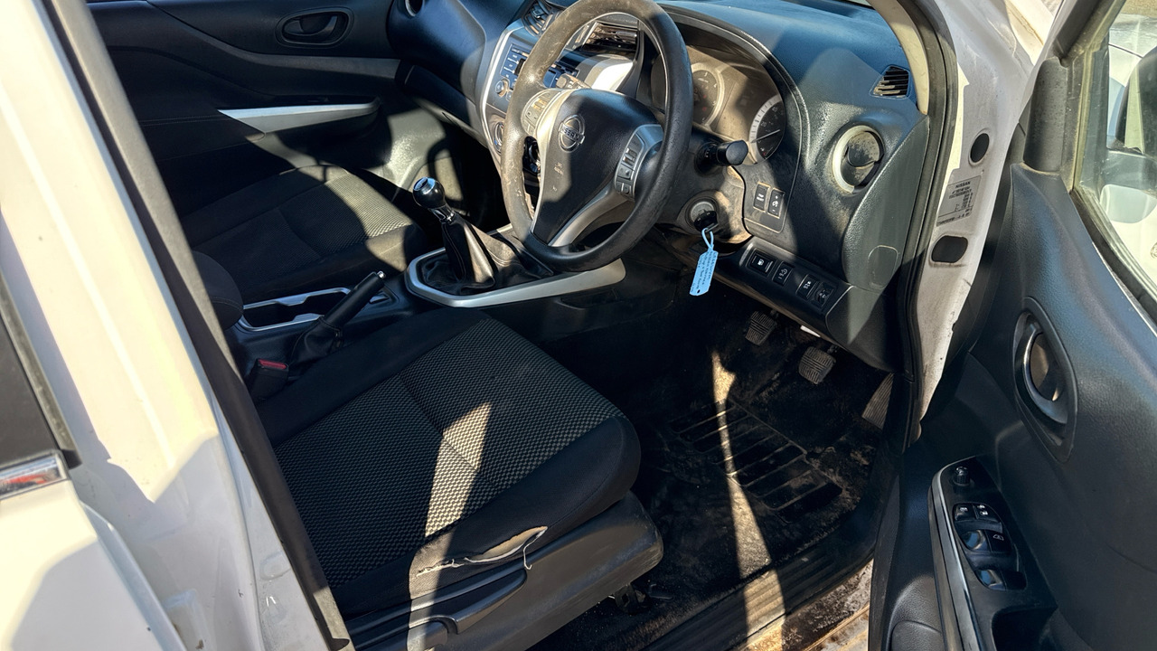 Nissan Navara VISIA 2.3 DCI 160PS - Пикап, Бус с двойна кабина: снимка 5 Nissan Navara VISIA 2.3 DCI 160PS - Пикап, Бус с двойна кабина: снимка 5