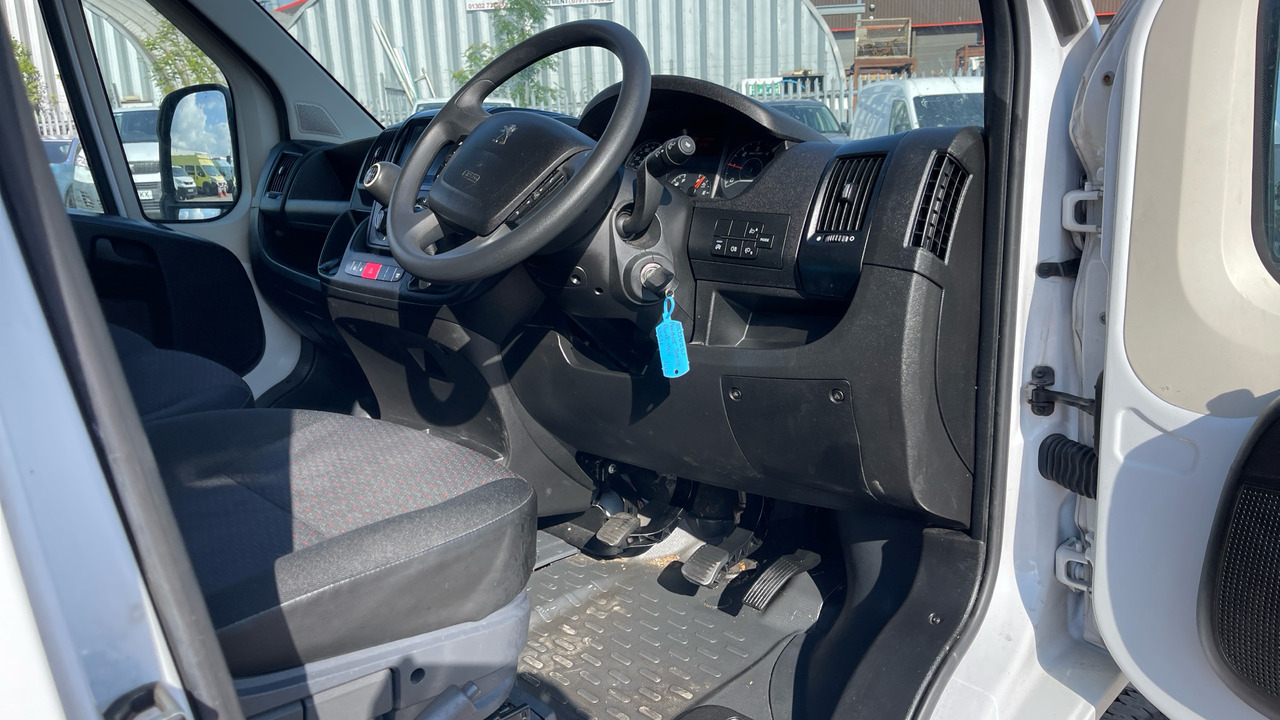 Peugeot Boxer 335 2.2 BLUEHDI PROFESSIONAL 140PS - Товарен бус: снимка 5 Peugeot Boxer 335 2.2 BLUEHDI PROFESSIONAL 140PS - Товарен бус: снимка 5