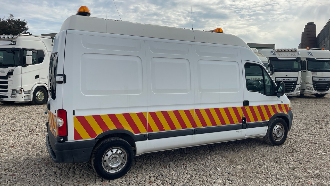 RENAULT MASTER 35 2.5 DCI 100PS - Товарен бус, Комунална/ Специална техника: снимка 4 RENAULT MASTER 35 2.5 DCI 100PS - Товарен бус, Комунална/ Специална техника: снимка 4