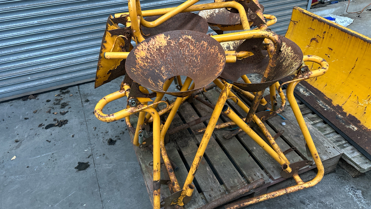 SANDHOPPER 4 SANDBAG FILLERS - Строително оборудване: снимка 3 SANDHOPPER 4 SANDBAG FILLERS - Строително оборудване: снимка 3