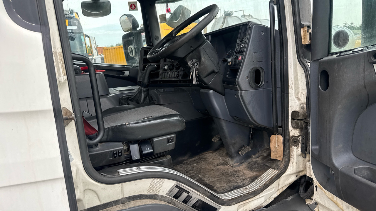 SCANIA P 310 - Камион цистерна: снимка 5 SCANIA P 310 - Камион цистерна: снимка 5