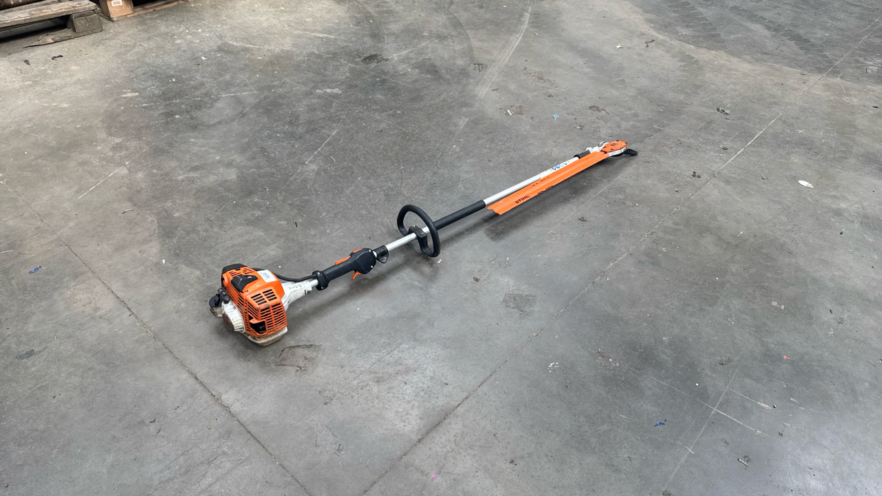 STIHL HL 941K LONG REACH HEDGE CUTTER - Строително оборудване: снимка 1 STIHL HL 941K LONG REACH HEDGE CUTTER - Строително оборудване: снимка 1