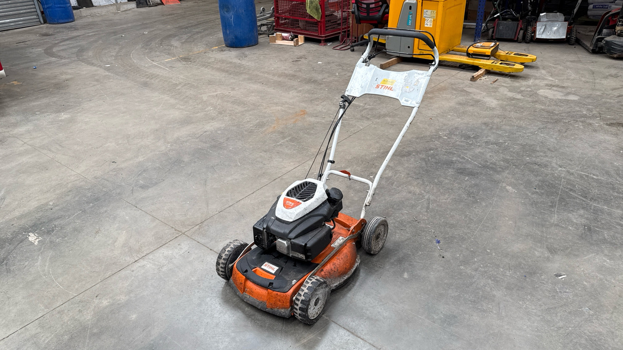 STIHL RM4 RTP - Косачка за трева: снимка 3 STIHL RM4 RTP - Косачка за трева: снимка 3