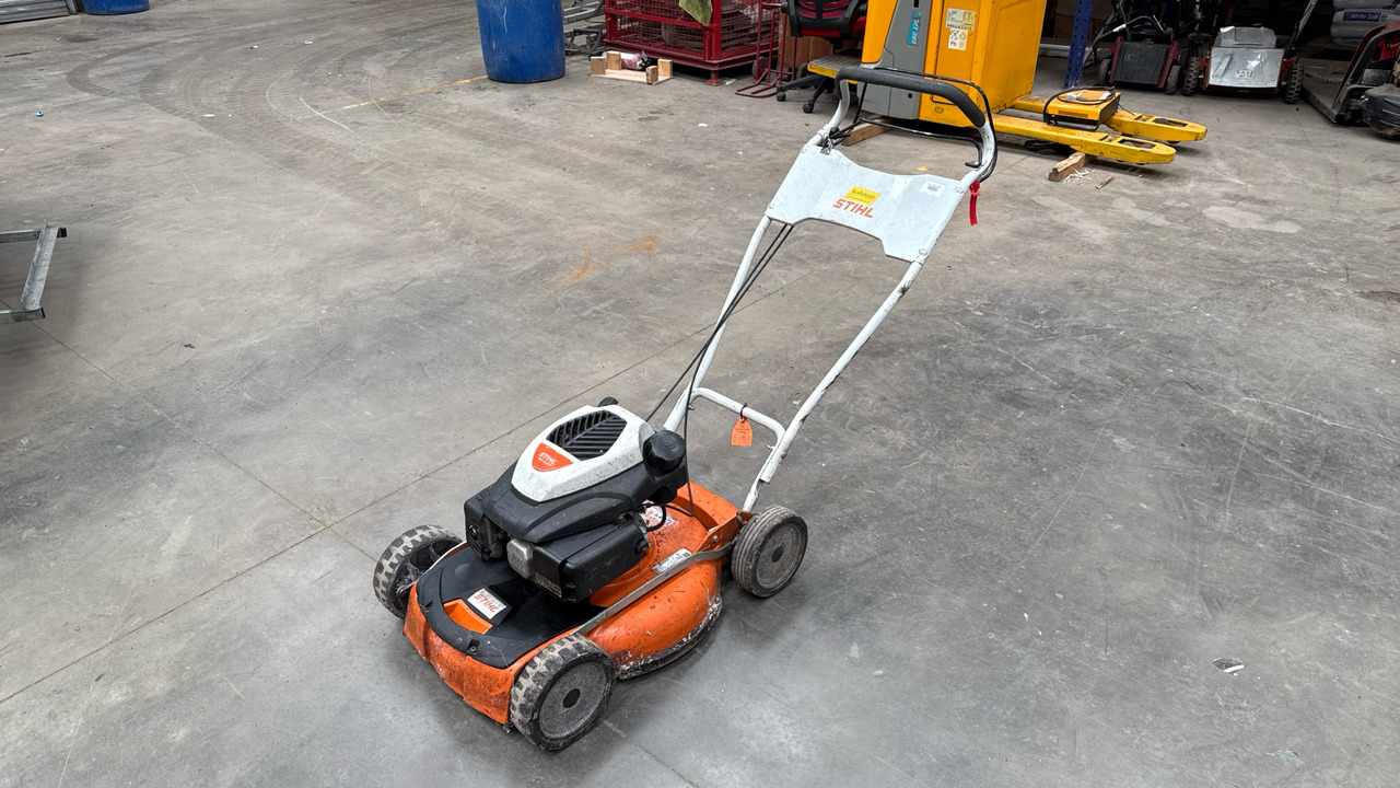 STIHL RM4 RTP - Косачка за трева: снимка 2 STIHL RM4 RTP - Косачка за трева: снимка 2