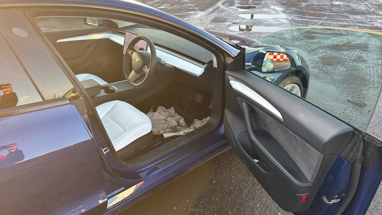 TESLA MODEL 3 LONG RANGE DUEL MOTOR - Седан: снимка 5 TESLA MODEL 3 LONG RANGE DUEL MOTOR - Седан: снимка 5