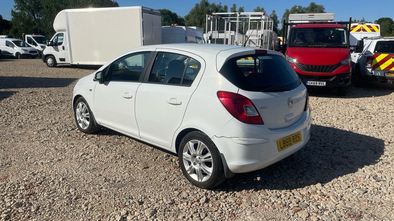 VAUXHALL CORSA 1.4I - Хечбек: снимка 3 VAUXHALL CORSA 1.4I - Хечбек: снимка 3