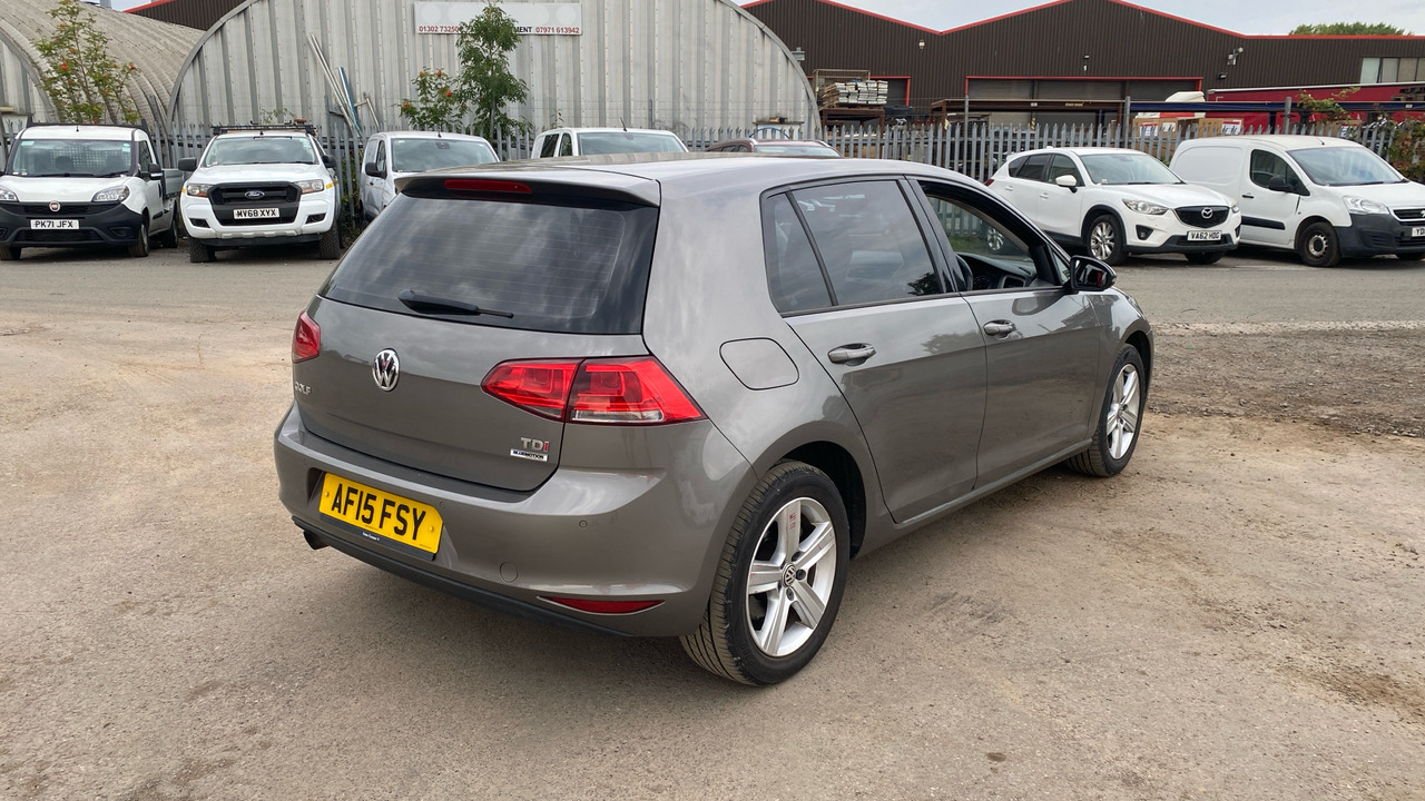 VOLKSWAGEN GOLF 1.6 TDI 105 Match 5dr DSG - Хечбек: снимка 4 VOLKSWAGEN GOLF 1.6 TDI 105 Match 5dr DSG - Хечбек: снимка 4