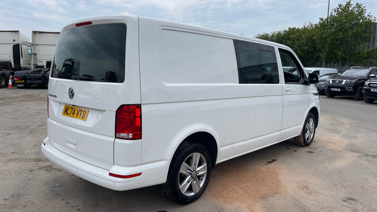 VOLKSWAGEN TRANSPORTER T32 2.0 TDI 150PS HIGHLINE - Бус с двойна кабина: снимка 4 VOLKSWAGEN TRANSPORTER T32 2.0 TDI 150PS HIGHLINE - Бус с двойна кабина: снимка 4