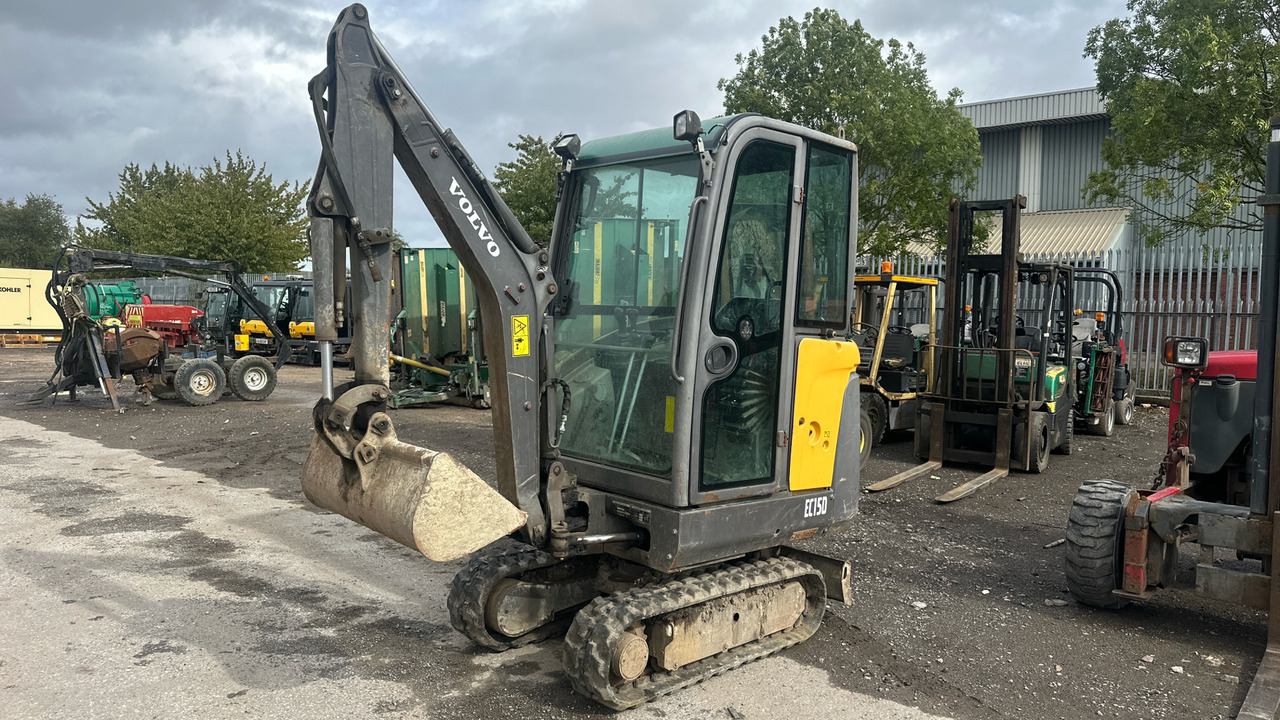 VOLVO EC15D - Мини багер: снимка 2 VOLVO EC15D - Мини багер: снимка 2