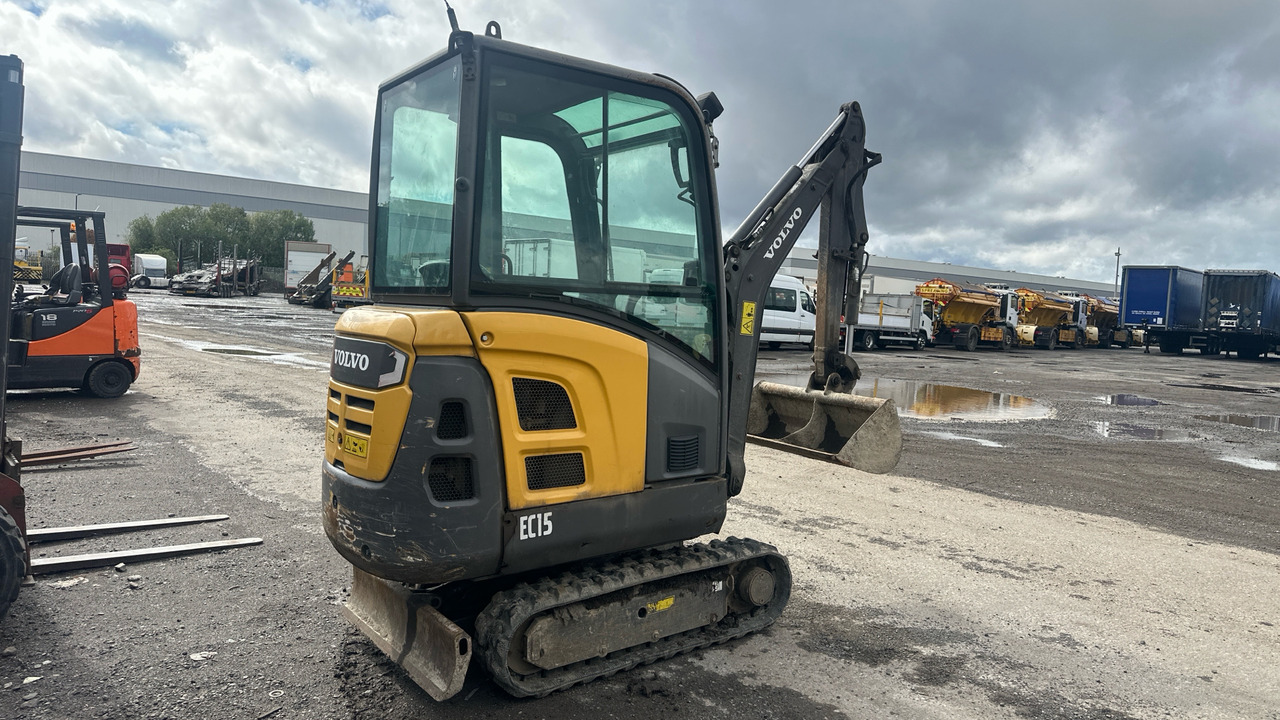 VOLVO EC15D - Мини багер: снимка 4 VOLVO EC15D - Мини багер: снимка 4