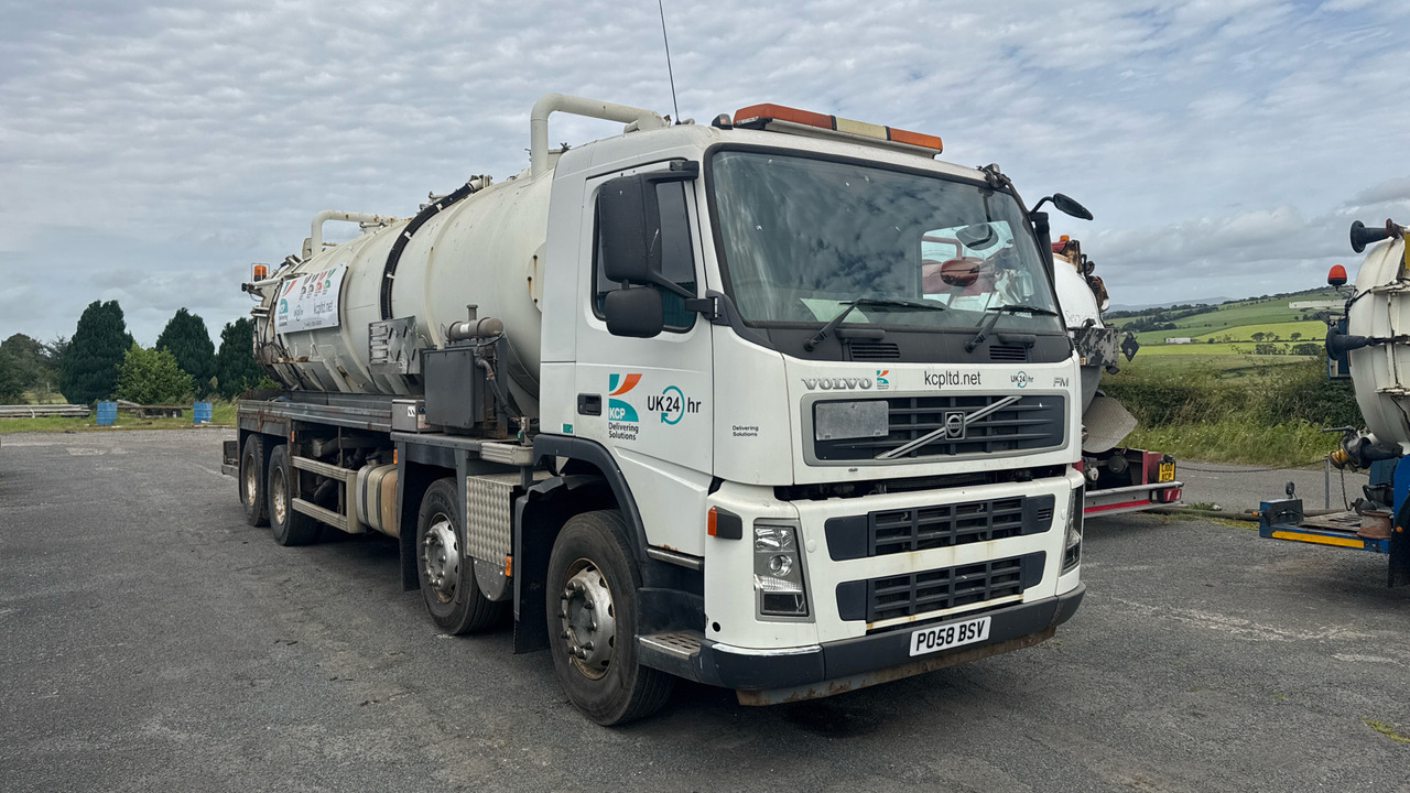 VOLVO FM 340 - Каналопочистваща машина: снимка 1 VOLVO FM 340 - Каналопочистваща машина: снимка 1