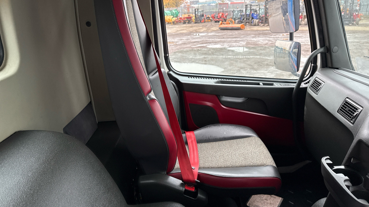 Самосвал камион VOLVO FM: снимка 8