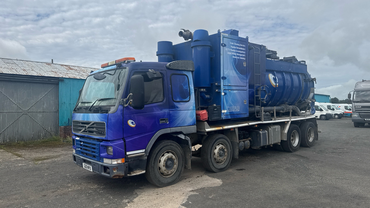 VOLVO FM12 - Каналопочистваща машина: снимка 2 VOLVO FM12 - Каналопочистваща машина: снимка 2