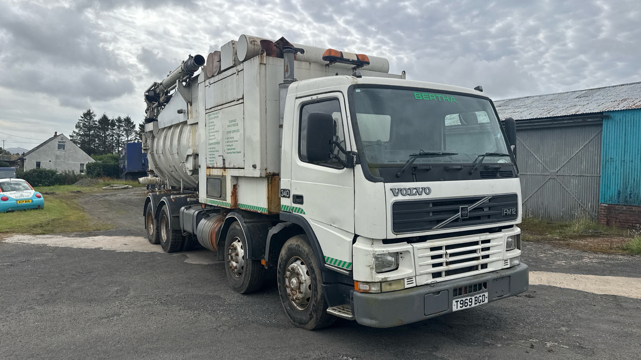 VOLVO FM12 - Каналопочистваща машина: снимка 1 VOLVO FM12 - Каналопочистваща машина: снимка 1
