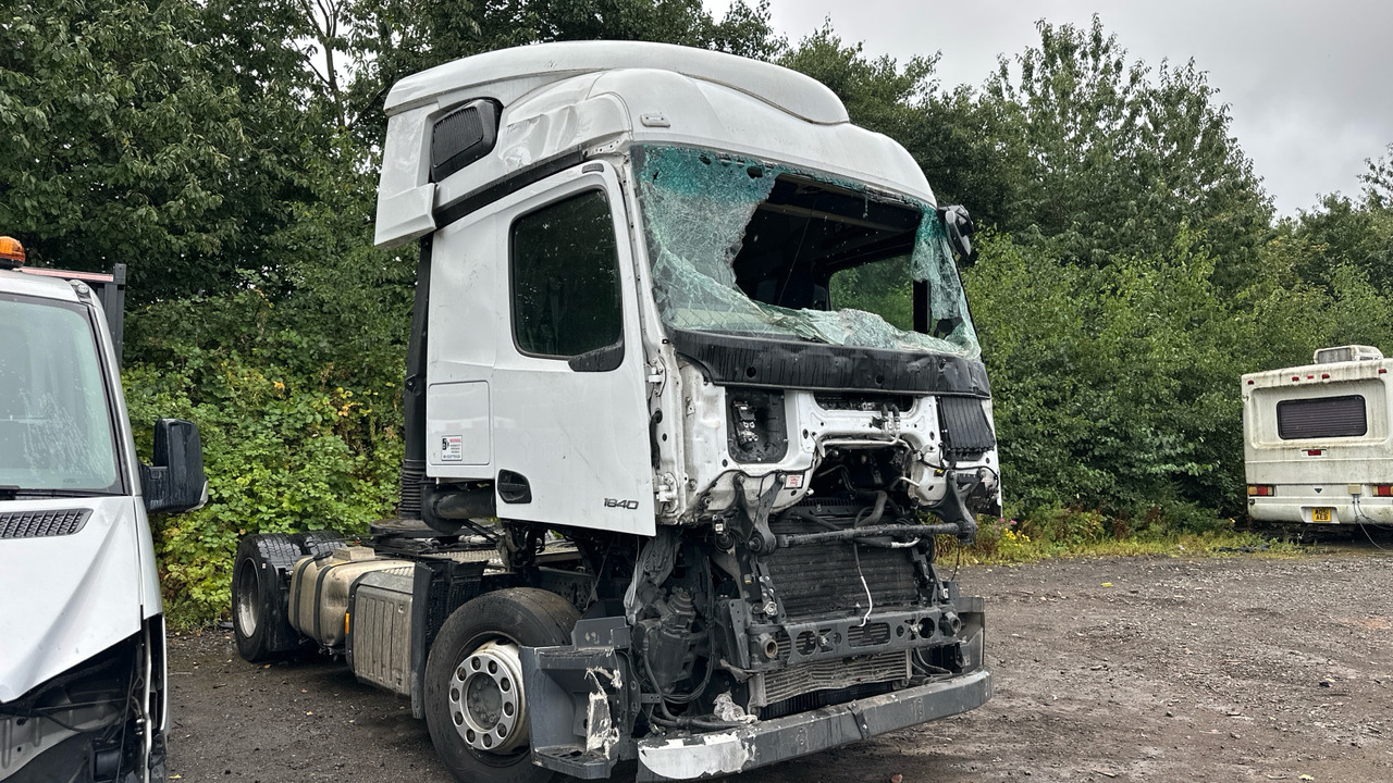 MERCEDES-BENZ ACTROS 1840 - Влекач: снимка 1 MERCEDES-BENZ ACTROS 1840 - Влекач: снимка 1