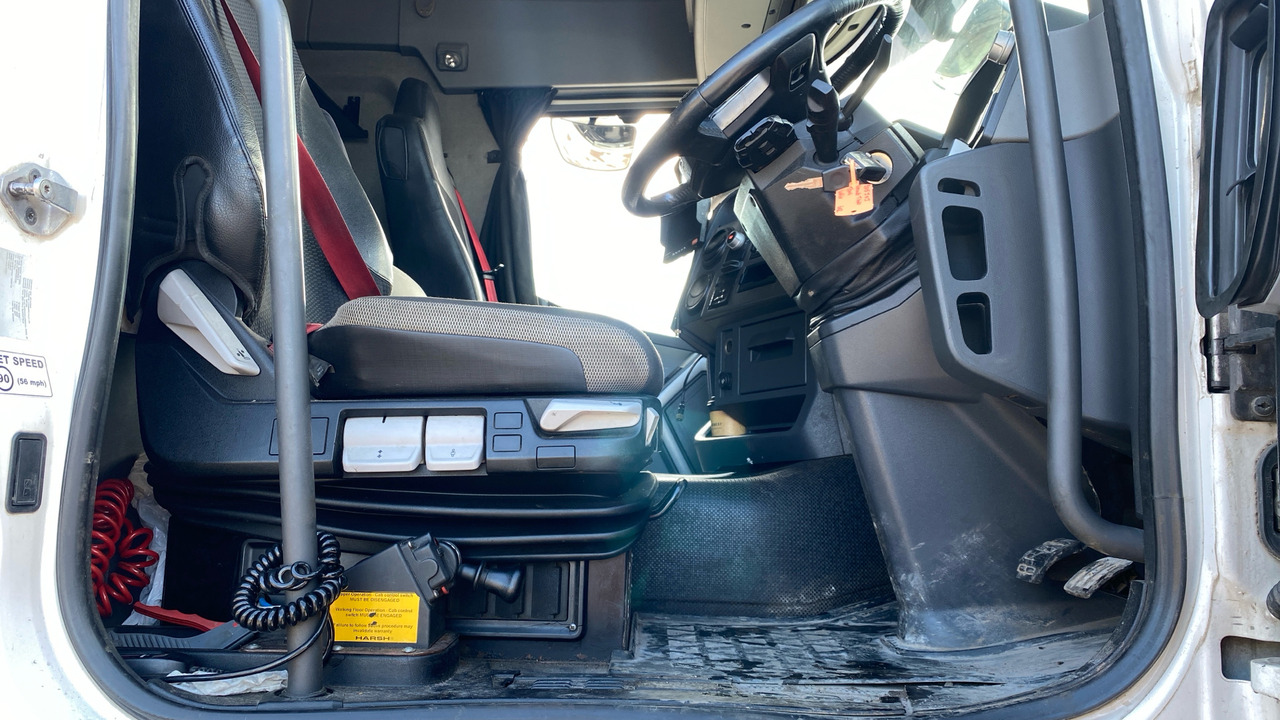 RENAULT T 460 - Влекач: снимка 5 RENAULT T 460 - Влекач: снимка 5